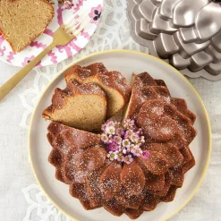 New Nordic Ware Blossom Bundt Kageform