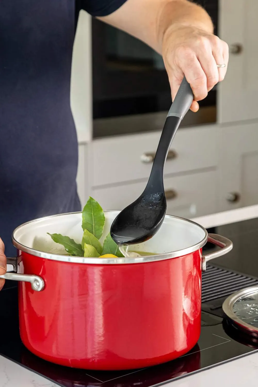 Sale KitchenAid Coreline Soft Grip Grydeske