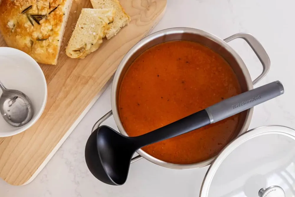 Clearance KitchenAid Coreline Soft Grip Suppeøser